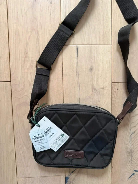 *NWT* Barbour Quilted Crossbody - Picture 2 of 5